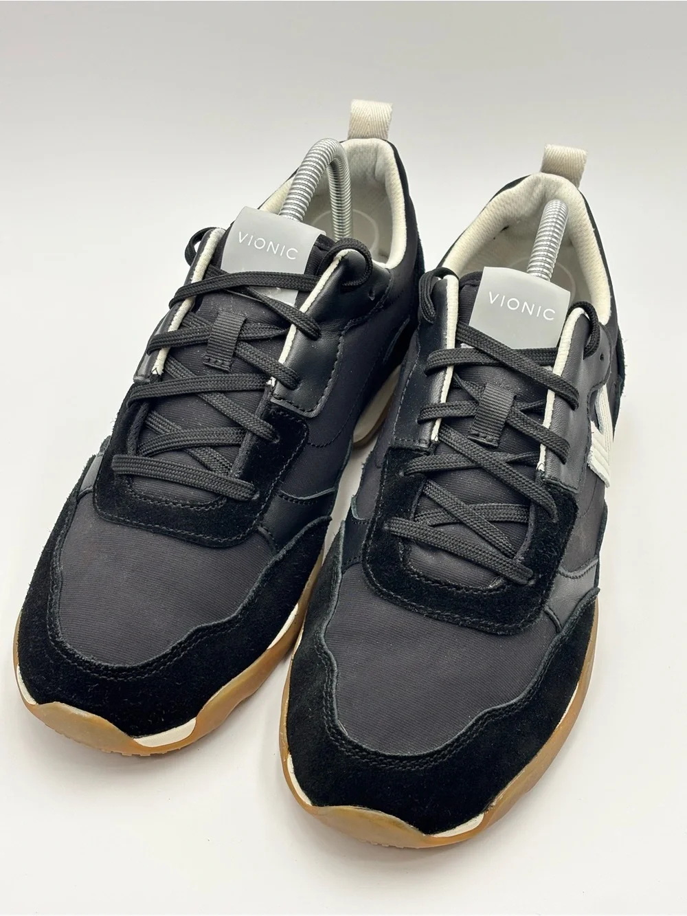 VIONIC Walk Slim Glide Walking Black and White Shoes Size 9